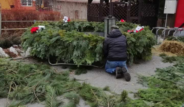 Adventný veniec s anjelom 2021