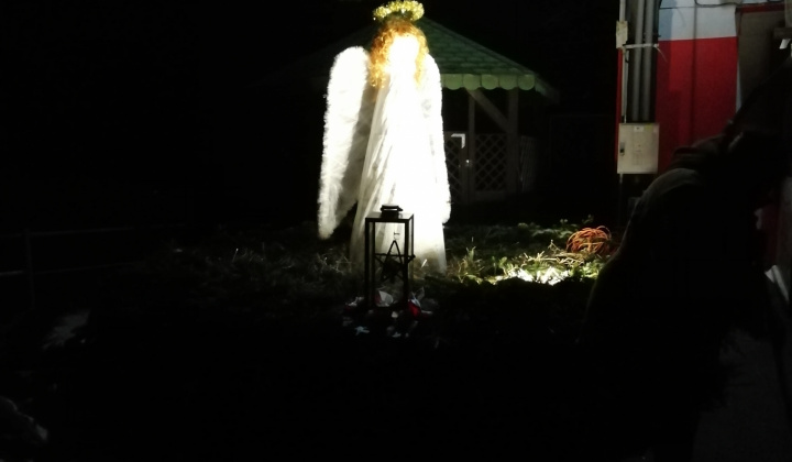 Adventný veniec s anjelom 2021