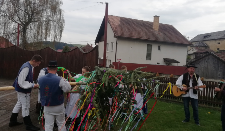 5. fotografia fotogalérie Stavanie mája 6.mája 2022