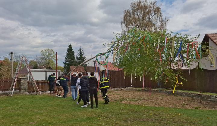 Stavanie mája 1.5.2026